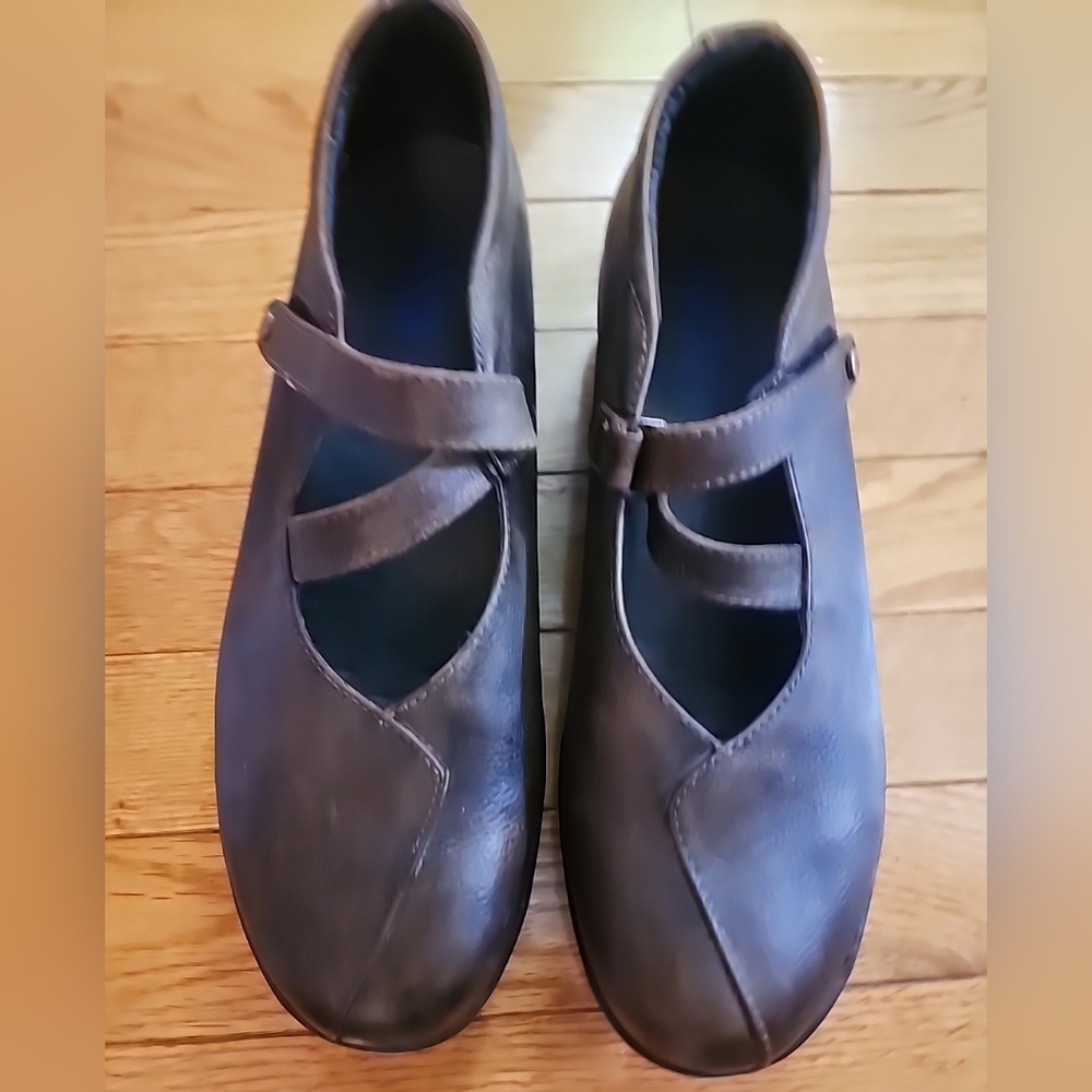 Wolky Passion Brown Distressed Leather Mary Jane Shoes
